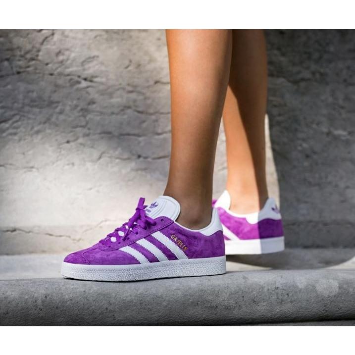 注目ショップ ブランドのギフト アディダス Adidas ガゼル 白色 ホワイト 青色 ブルー Halo Blush スニーカー レディース Fucoa Cl