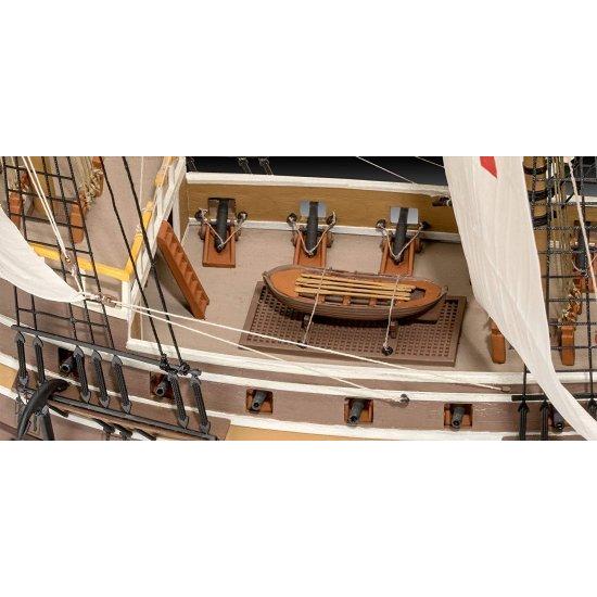 ドイツレベル 1/96 イギリス海軍 マン オー ウォー プラモデル 05429 ドイツレベル 1/96 イギリス海軍 マン オー ウォー プラモデル