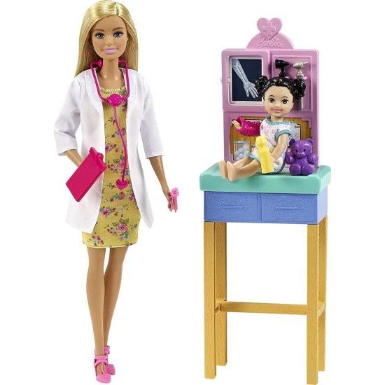 Barbie バービー小児科医のプレイセット、ブロンド人形（12インチ）、試験テーブル、X線、聴診器、ツール、クリップボード、患者人形、テディベア、3歳以上の
