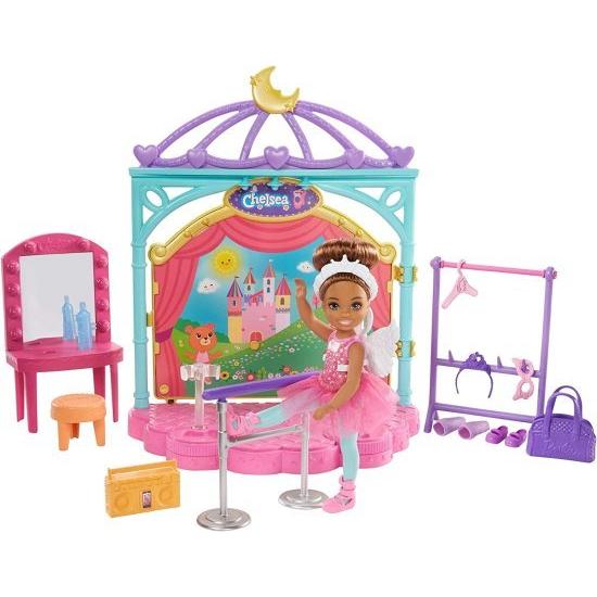 Barbie バービークラブチェルシードールとバレエプレイセット、6インチのブルネット、変身ステージ、バレエバレ、ファッション、アクセサリーなどのアクセサリ
