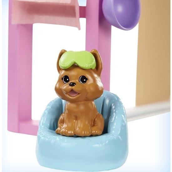 Barbie バービーフェイスマスクスパデイプレイセットブルネットバービー人形、子犬、バービー生地の3つの浴槽、10以上のアクセサリーを使用して、人形と子犬にの画像