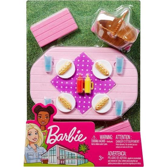 Barbie バービーの屋外家具、調整可能な座席付きのピンクのピクニックテーブル、4のホットドッグピクニックの画像