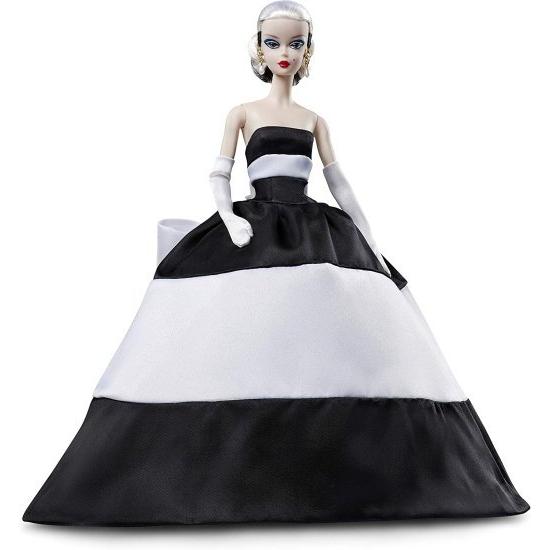 Barbie バービーの黒と白の永遠の人形