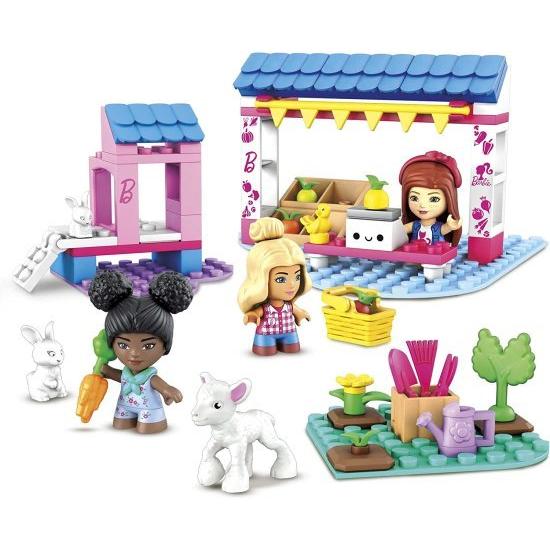 Barbie 90のレンガと特別なピース、アクセサリー、3つのマイクロドール、5歳以上のおもちゃギフトを備えたメガバービーファーマーズマーケットビルディングセ_1