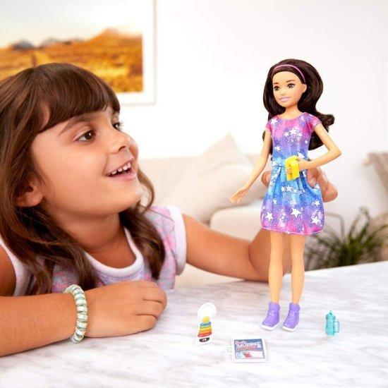 Barbie バービースキッパーのベビーシッター人形、黒い髪の画像