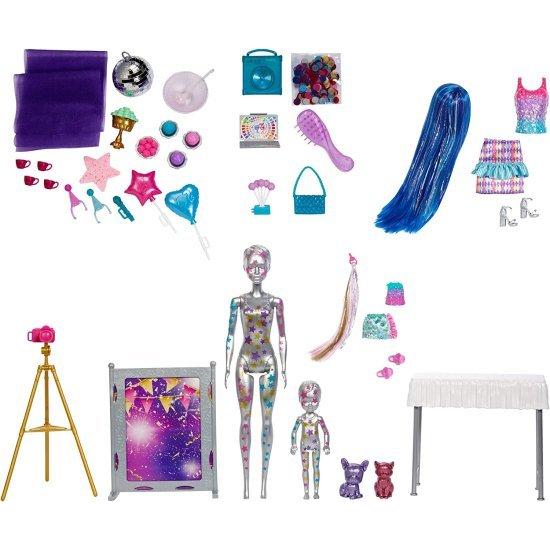 Barbie バービーの色は、50歳以上のサプライズセットのサプライズパーティーを明らかにします：1人の人形、1枚のチェルシー人形、2ペット、6色の変化のアクテ_1