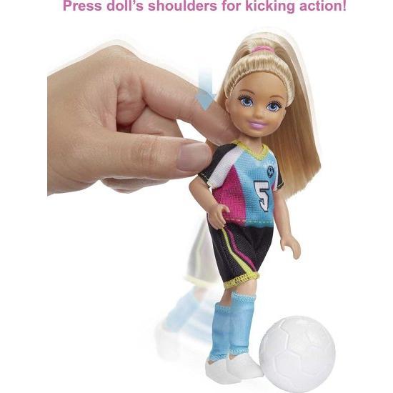 Barbie バービードリームハウスアドベンチャー6インチチェルシードールサッカープレイセットとアクセサリーの画像