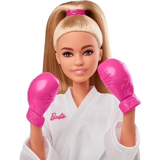 Barbie バービーオリンピックゲーム東京2020空手制服、東京2020ジャケット、メダル、ヘルメット、スパーリンググローブ、サンダル3歳以上の画像