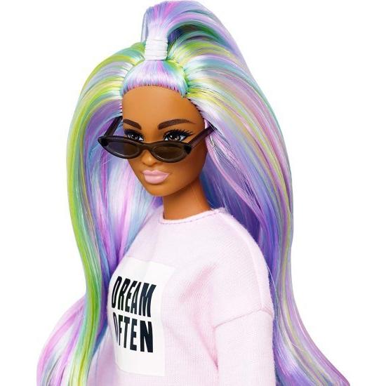 Barbie スウェットシャツのドレスとアクセサリーを着た長い虹の髪のバービーファッショニスタドール、3-8歳の画像