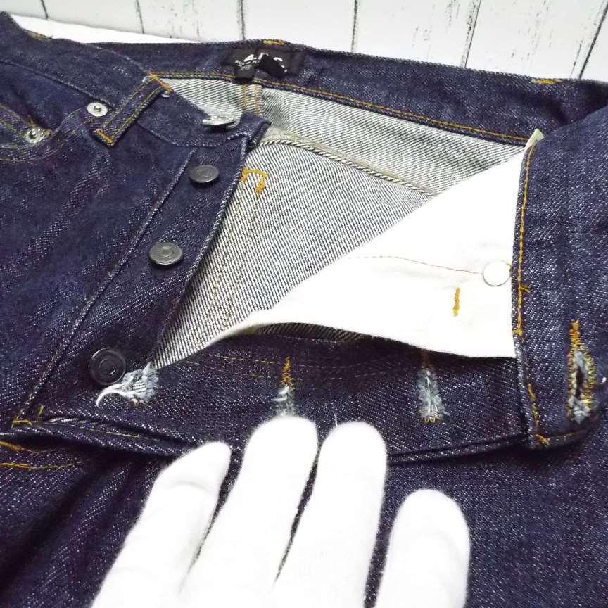 A.P.C.（アーペーセー） 【A.P.C】アーペーセー 赤耳×ボタンフライ 