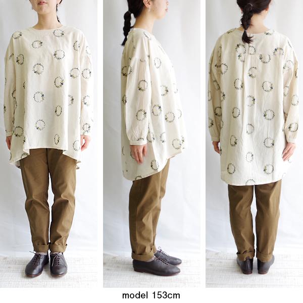 草花サークル刺繍入りブラウス　M.M.O.　カプリ |  | 09