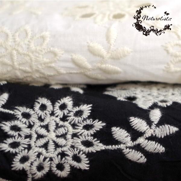 ブラウス　トップス　naturalistic　贅沢に刺繍を施したプルオーバー |  | 01