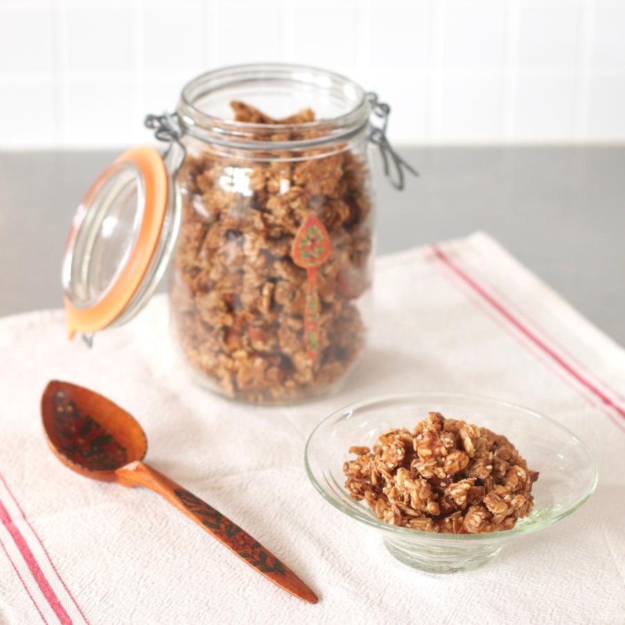 ちえのグラノーラ 150g 袋入り 蜂蜜 有機オーツ麦 有機全粒粉 アーモンド くるみ 有機胡麻 有機玄米 健康 朝食 シリアル 無添加 葉山 |  | 01