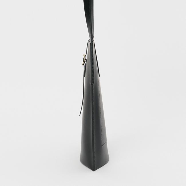 Hender Scheme エンダースキーマ エイティピカル モニークM