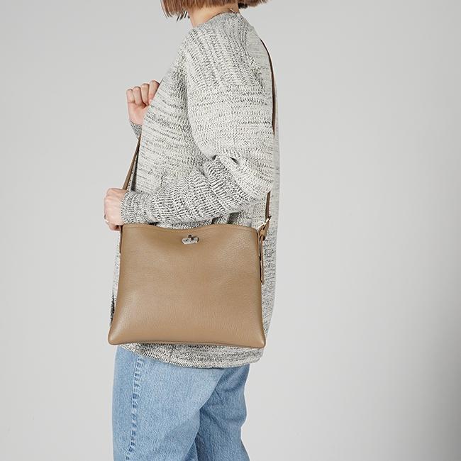 Hender Scheme エンダースキーマ ツイストバックルバッグS twist