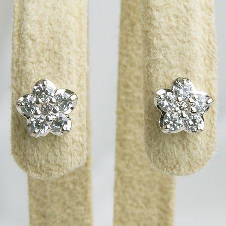 【受注発注品】フラワーモチーフ　ダイヤモンド スタッドピアス　0.10ｃｔ×2　K18WG ホワイトゴールド[n9]｜wsp