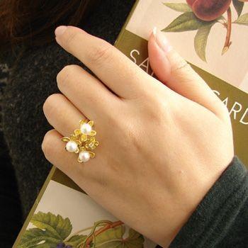 K18WGホワイトリング南洋パールフラワーモチーフリング