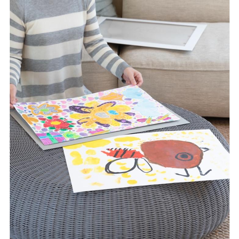 子供の絵 を飾る 額縁 軽い 軽量 ポスターフレーム 2枚セット 四つ切り 画用紙 収納 フォトフレーム 絵 壁 額 絵画 ポスター 絵画教室 幼稚園 学校 工作 WYの画像