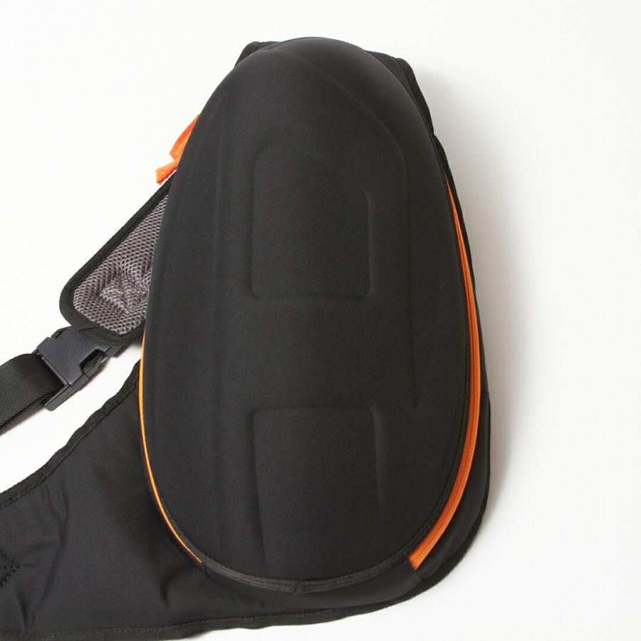 ディーゼル DIESEL ボディーバッグ COCOON DSL X09139 P4630 ブラック