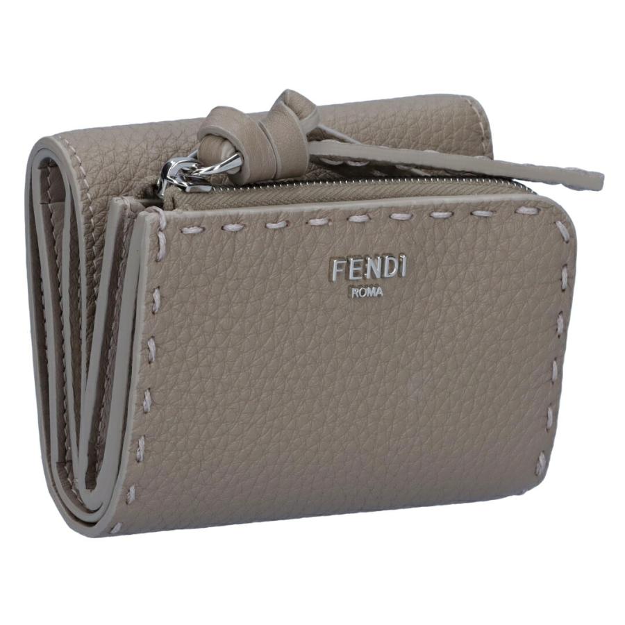 FENDI フェンディ 折財布 三つ折り財布 ピーカブー セレリア FENDI フェンディ 折財布 三つ折り財布 ピーカブー セレリア