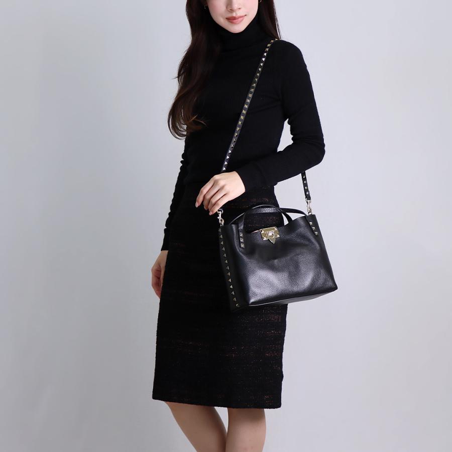 【並行輸入品】 ヴァレンティノ バレンティノガラバーニ ガラヴァーニ VALENTINO GARAVANI 2WAYバッグ ロックスタッズ スモール 5W2B0K11VSN 44A NERO/ROSE QUARの画像