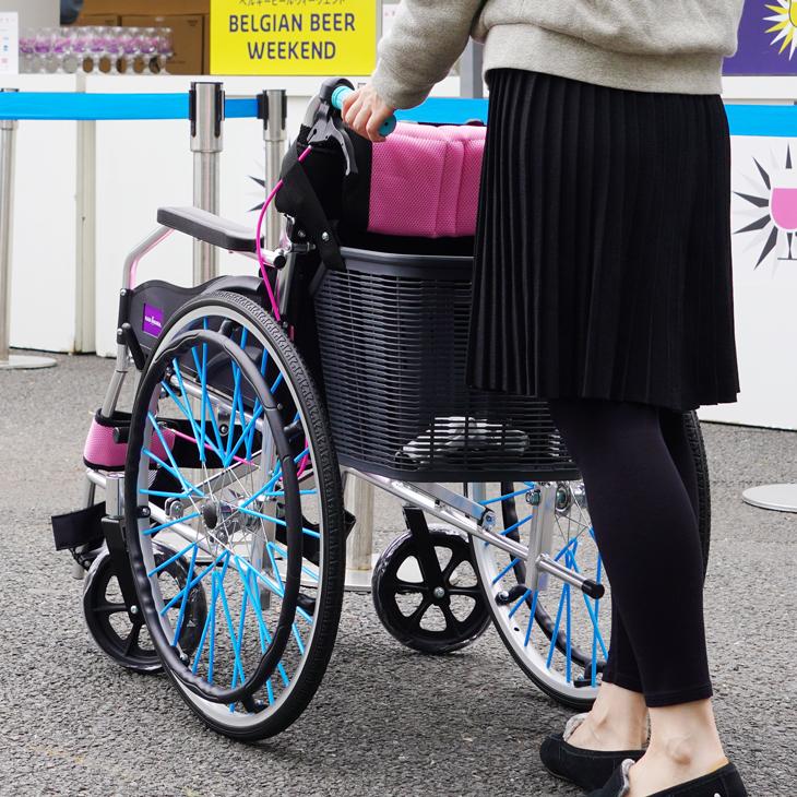 カドクラ 【特別仕様】車椅子 車いす 車イス 軽量 コンパクト カラフル