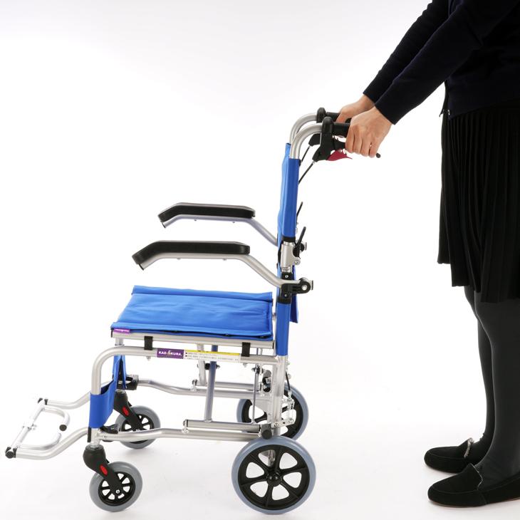 【美品、送料込み】車いす 軽量 コンパクト 介助式 簡易型 カドクラ　タッチ 車椅子 軽量 コンパクト 折りたたみ 介助用車椅子 介助型 簡易