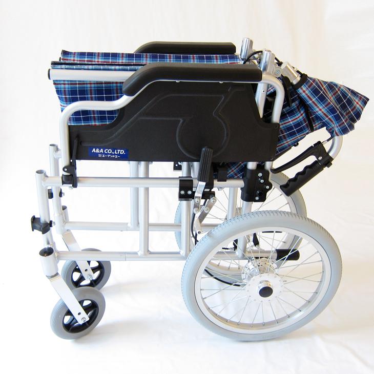 車椅子 介護用 介助式 軽量 折り畳み 多機能　 跳ね上げ式　スイングアウト　送料無料 カドクラ KADOKURA ビスケット ブルー B602-AKB｜xenashopping｜08