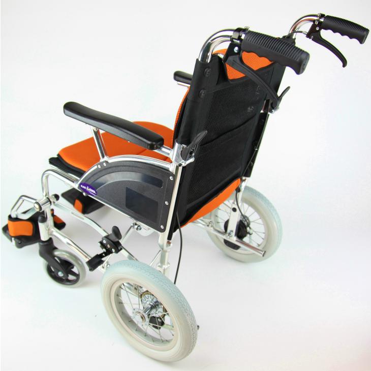 カドクラ 車椅子 車いす 車イス 軽量 コンパクト 介助式 リーフ