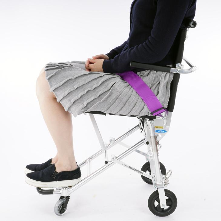 車椅子 車いす 車イス 軽量 コンパクト 介助式 簡易型 日進医療器 NAH-207 ブラック カドクラ特別仕様 Sサイズ | 日進医療器 | 09