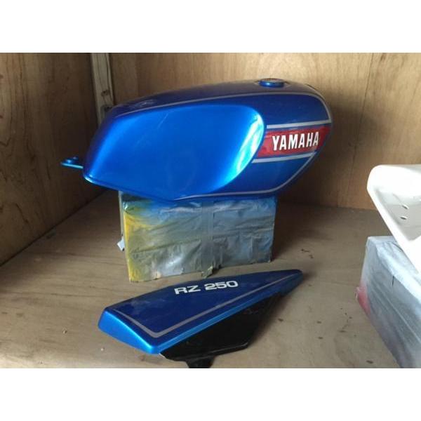 RZ250/350用 塗装済みガソリンタンク 白赤カラー新品 【 ゼス