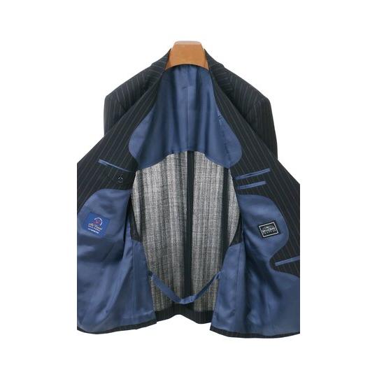 【洋服の青山】ウール100％ スーツ メンズ ゆったり 春夏用 ブラック ストライプ プレミアム 2ボタン 背抜き サイドベンツ ワンタック 軽量 通気性 ムレにくいの画像