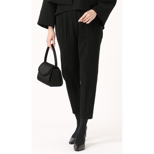 ANCHORWOMAN パンツスーツ セットアップ フォーマル　ストレッチ AOYAMA 【洋服の青山】オールシーズン ブラック系 テーパード