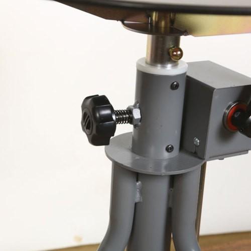 作業台：八木光手動式手入れ作業台　A型 40cm (天板ゴム張り)*　*資材の画像