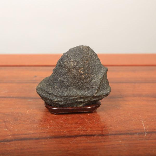 水石:黒鞍馬石『茶庵』【現品】*資材 くろ くらま : 遊恵盆栽 水石:黒鞍馬石『茶庵』【現品】*資材 くろ くらま : 遊恵盆栽
