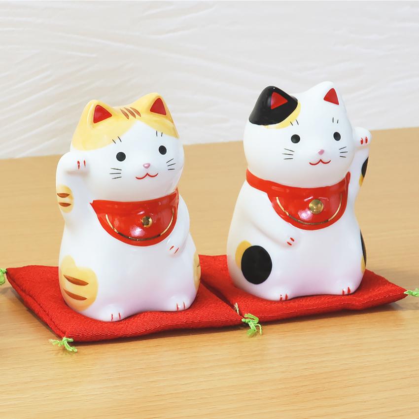 大阪長生堂 招き猫 陶器 福おいで招き猫セット トラ猫・三毛猫 高さ9cm 木札特典付き かわいい 可愛い コンパクト 薬師窯 置物 結納屋 長生堂 ヤフーショッピング店 - 通販 - Yahoo ショッピング