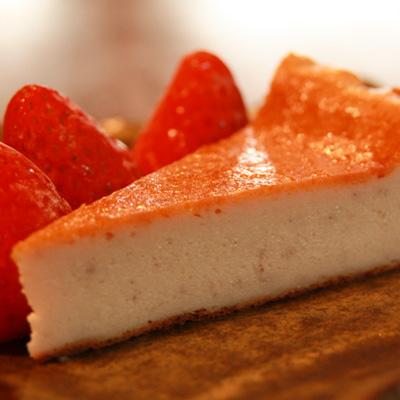 ふるさと納税 袖ケ浦市 奥野牧場ベイクドチーズケーキ ホール(大)イチゴ