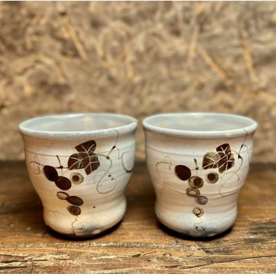 ふるさと納税 唐津市 【唐津焼　炎向窯】粉引絵唐津焼酎カップ2個セット　打越一彦作(定番品) | 