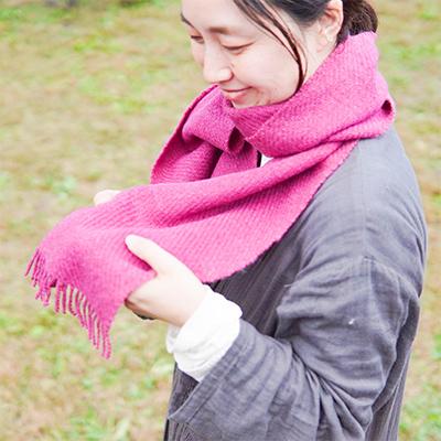 ふるさと納税 山添村 草木染ホームスパンマフラー(コチニール)_3