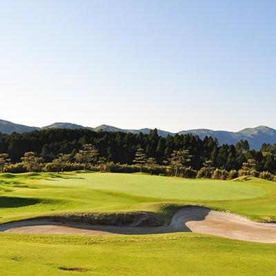 ふるさと納税 函南町 凾南ゴルフ倶楽部施設利用券(箱根コース平日昼食付き2名様)