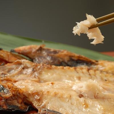 ふるさと納税 沼津市 あじと白身魚の干物セット(金目鯛編) |  | 01