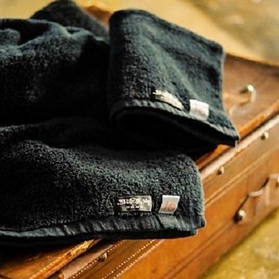 ふるさと納税 泉南市 ●正統の黒 深黒フェイスタオル 艶やかな乳白ピマフェイスタオルセット