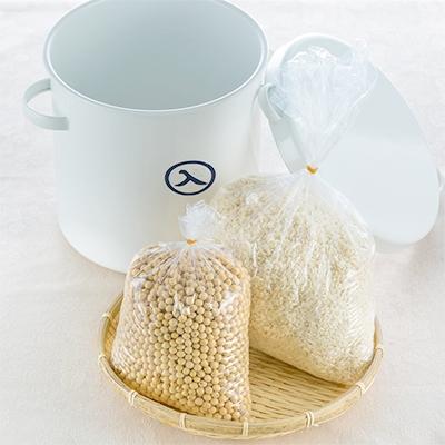 ふるさと納税 四万十町 井上糀店の手作り味噌キット(仕上がり5キロ、野田琺瑯の容器付き)