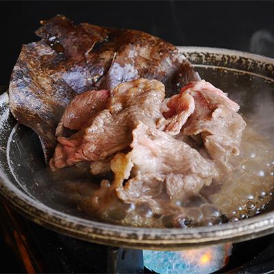 ふるさと納税 新温泉町 「世界農業遺産認定!」黒毛牛の但馬牛すき焼・しゃぶしゃぶ用　(もも300g・バラ200g) |  | 02