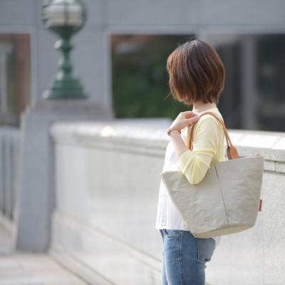 ふるさと納税 豊岡市 豊岡鞄 トートバッグM キナリ TUTUMU Marche M (S2200 24-157)