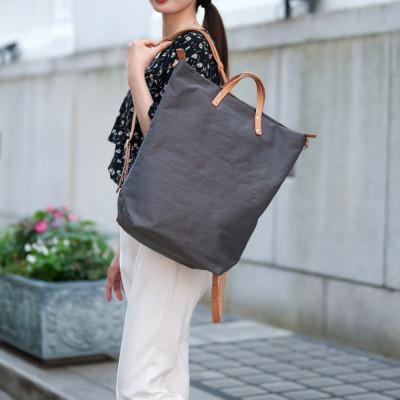 ふるさと納税 豊岡市 豊岡鞄 リュック グレー TUTUMU books (S2100 24-153)