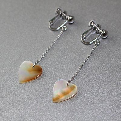 ふるさと納税 志摩市 貝のイヤリング[ハート:マベ]