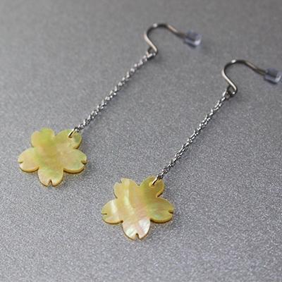 ふるさと納税 志摩市 貝のピアス[桜:アコヤ]