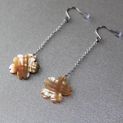 ふるさと納税 志摩市 貝のピアス[桜:アワビ]