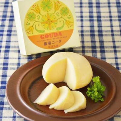 ふるさと納税 佐渡市 【佐渡乳業】 佐渡バターとチーズ5種　保存料無添加 こだわりの手作り　佐渡乳業の生乳使用　ギフトにも |  | 03